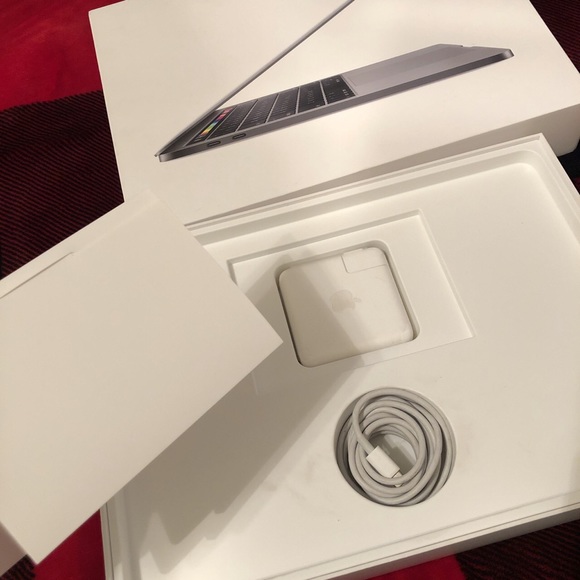 MacBook Pro 13.3’ - Picture 6 of 7